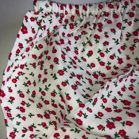 Smocked floral off the shoulder crop top blouse - Picture 7 of 7